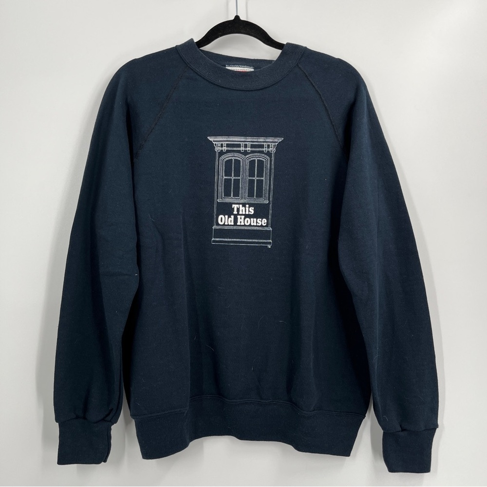 Bassett-Walker Blue Sweater Vtg TV Show Sweatshirt Size L